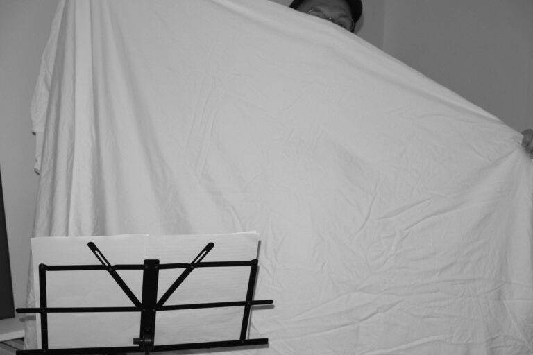 WARM CURRENCY (Avant-Folk – Australia – Horn of Plenty Records) + Lady Maru (ebm / minimal wave) dj