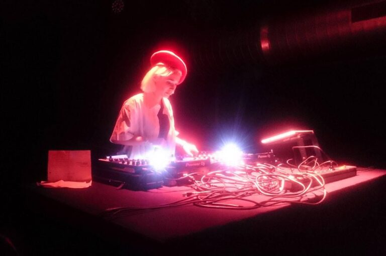 Dj Nur/Se (Bruxelles)