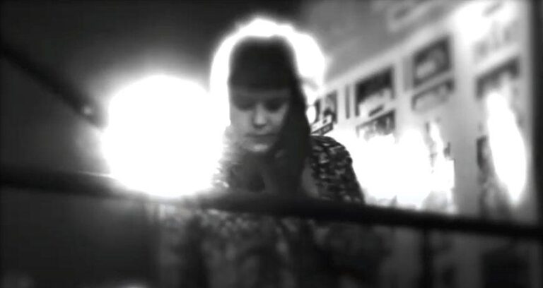 Dark Mimosa (Francia – Live) + Pier Panico dj set