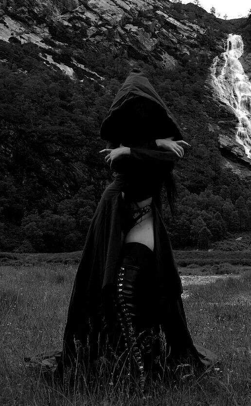 Gothic Bar – Epiphany Witches
