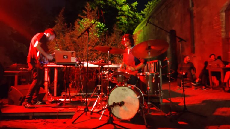 AZIONE SPETTRALE – Marco uBiK Bonini (Guitar/Electronics) & Emiliano Caroselli (Drums) + PierPanico